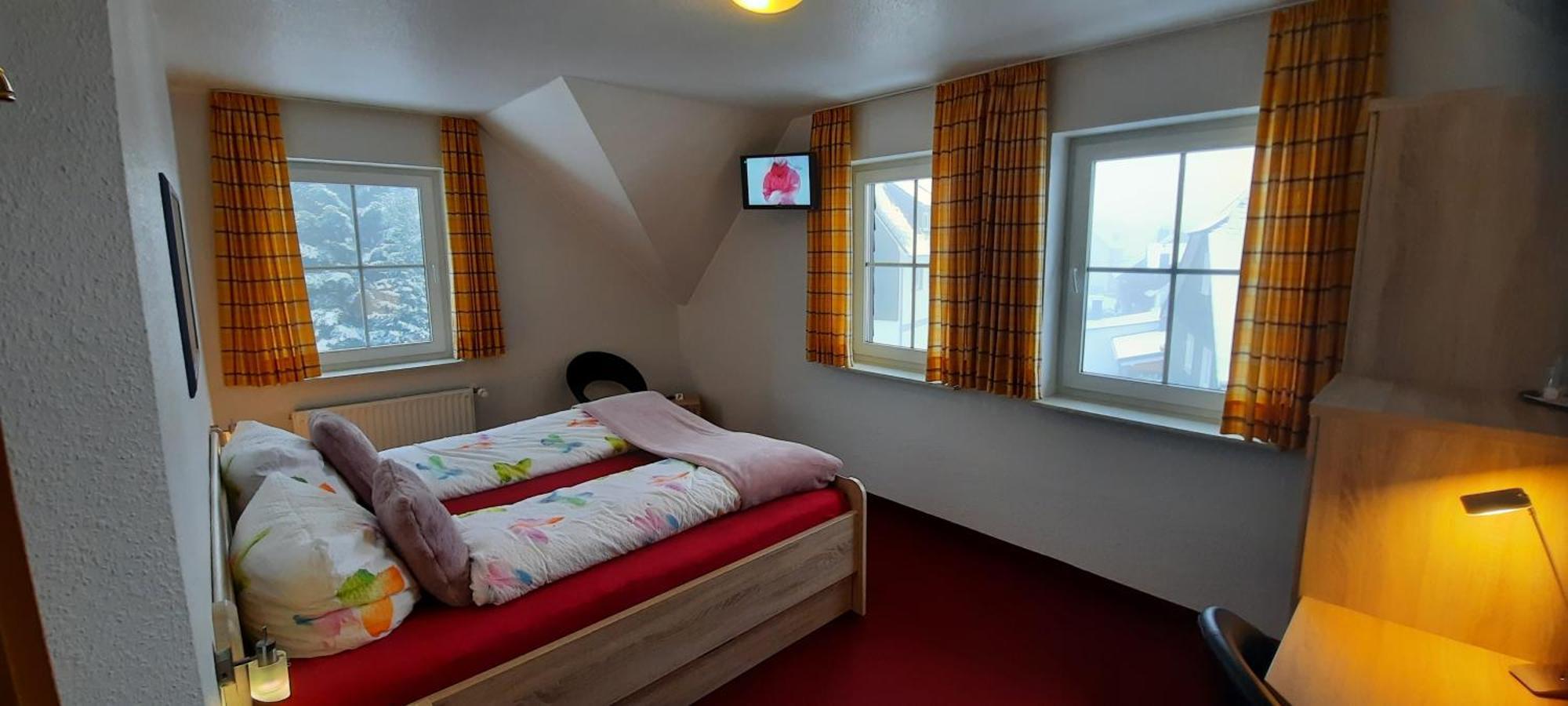 Hotel Zum Kreuzberg Winterberg Ngoại thất bức ảnh